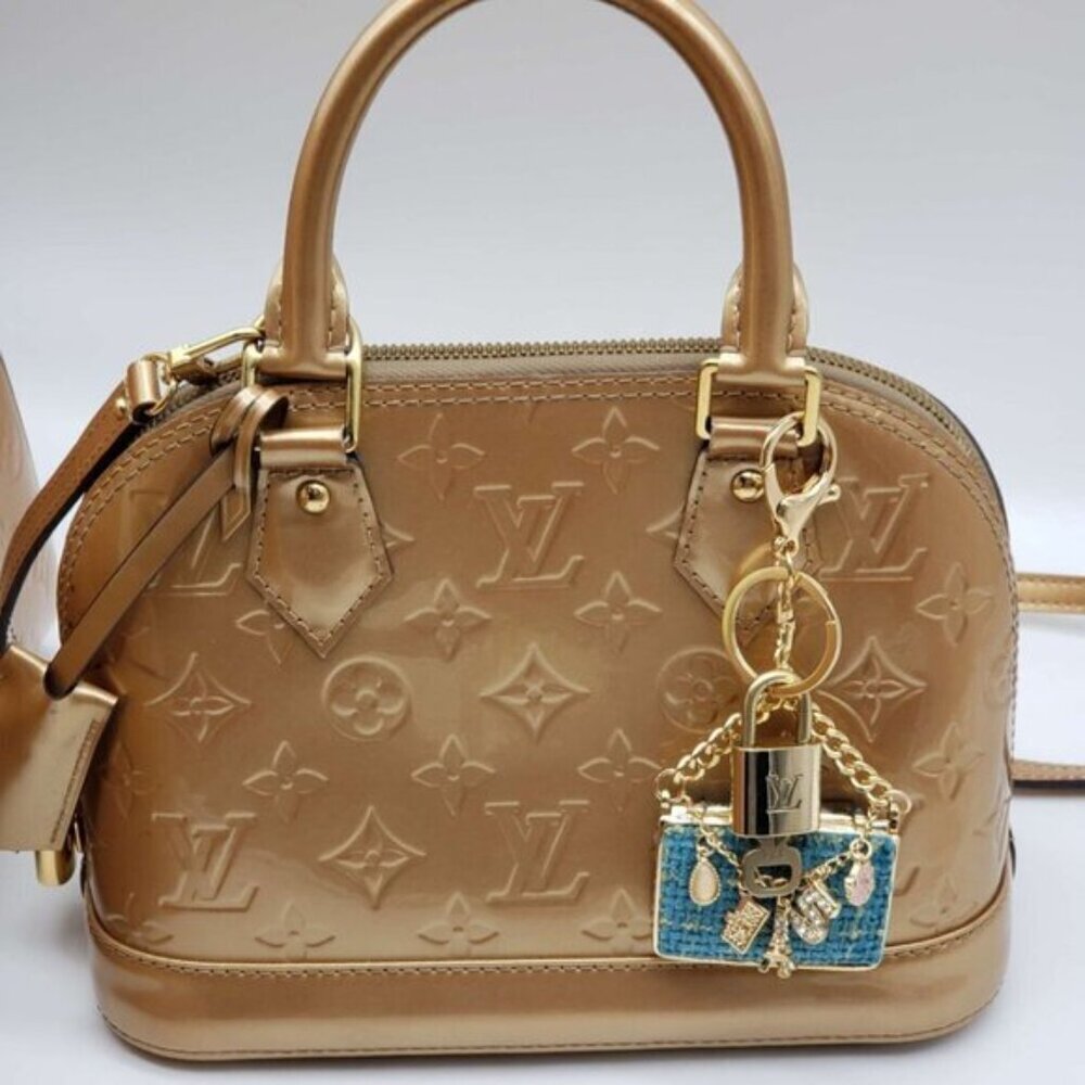 Louis Vuitton Authentic Gold Lock 🔒 Unbranded  Tweed Keychain Charm for Bags - Picture 3 of 8